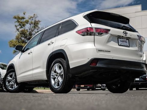 Used 2016 Toyota Highlander Limited FWD image 2