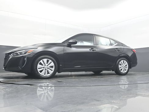 Certified 2025 Nissan Sentra S FWD image 31