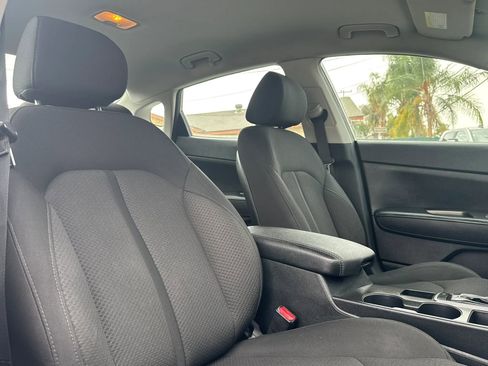 Used 2018 Kia Optima LX FWD image 26