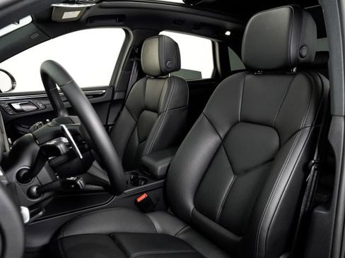 Certified 2026 Porsche Macan S AWD/4WD image 5
