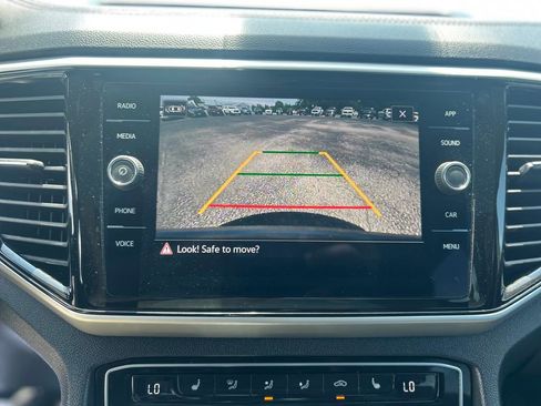 Used 2023 Volkswagen Atlas Cross Sport SE w/ Panoramic Sunroof Package AWD/4WD image 11