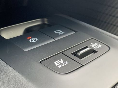 Used 2021 Toyota Venza Limited w/ Advanced Technology Package AWD/4WD image 28