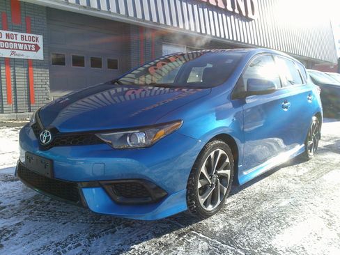 Used 2018 Toyota Corolla iM image 11