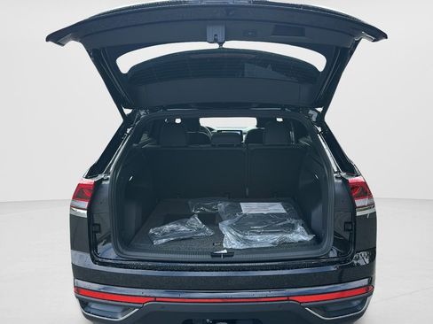 New 2026 Volkswagen Atlas Cross Sport SE image 12