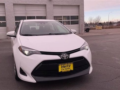 Used 2019 Toyota Corolla L image 4
