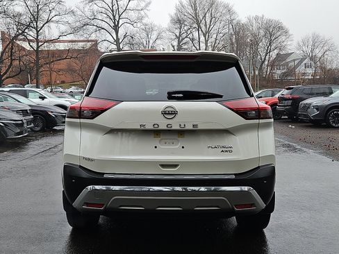 Certified 2022 Nissan Rogue Platinum w/ Head-Up Display Package image 5