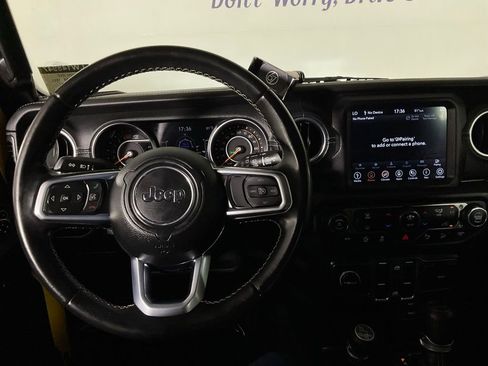 Used 2020 Jeep Wrangler Unlimited Sahara AWD/4WD image 17