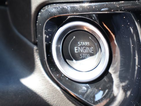 Used 2025 Chevrolet Silverado 1500 LTZ w/ LTZ Convenience Package II image 31