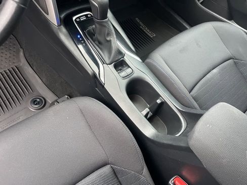 Used 2023 Toyota Corolla Cross AWD Hybrid image 20