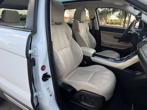 Used 2015 Land Rover Range Rover Evoque Prestige AWD/4WD image 10
