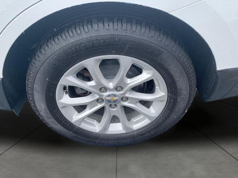 Used 2018 Chevrolet Equinox LT FWD image 18