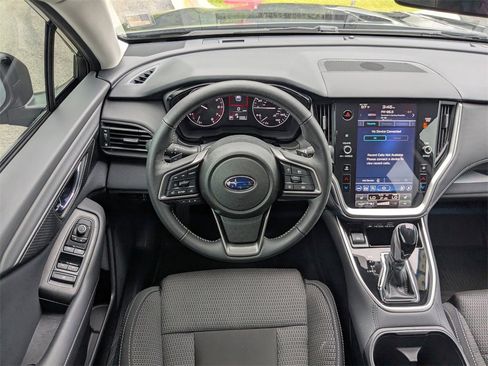 Used 2025 Subaru Outback Premium image 12