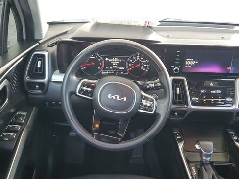 Certified 2023 Kia Sorento S FWD image 13