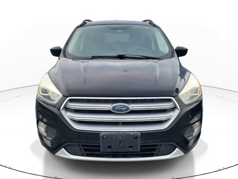 Used 2017 Ford Escape SE w/ Equipment Group 201A AWD/4WD image 2