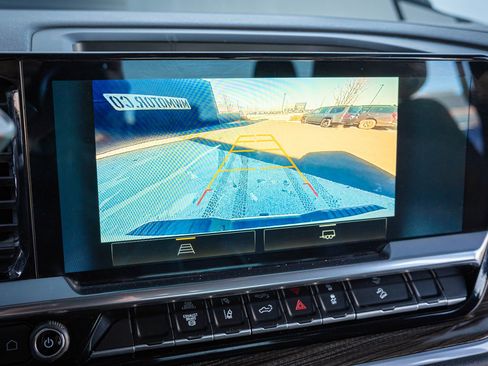 Used 2024 Chevrolet Silverado 2500 LT image 21