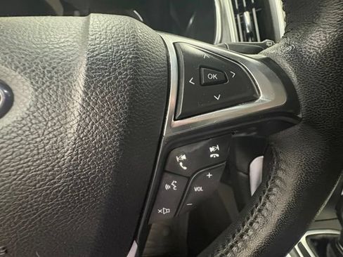 Used 2017 Ford Edge Titanium w/ Technology Package FWD image 19