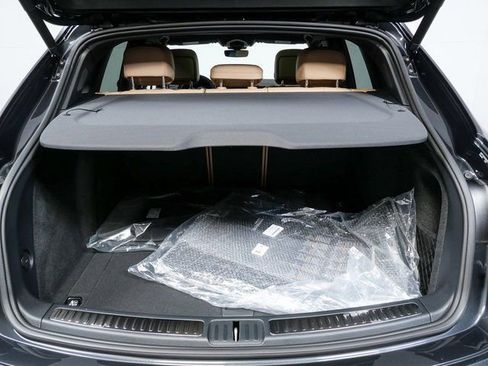 New 2026 Porsche Macan image 30