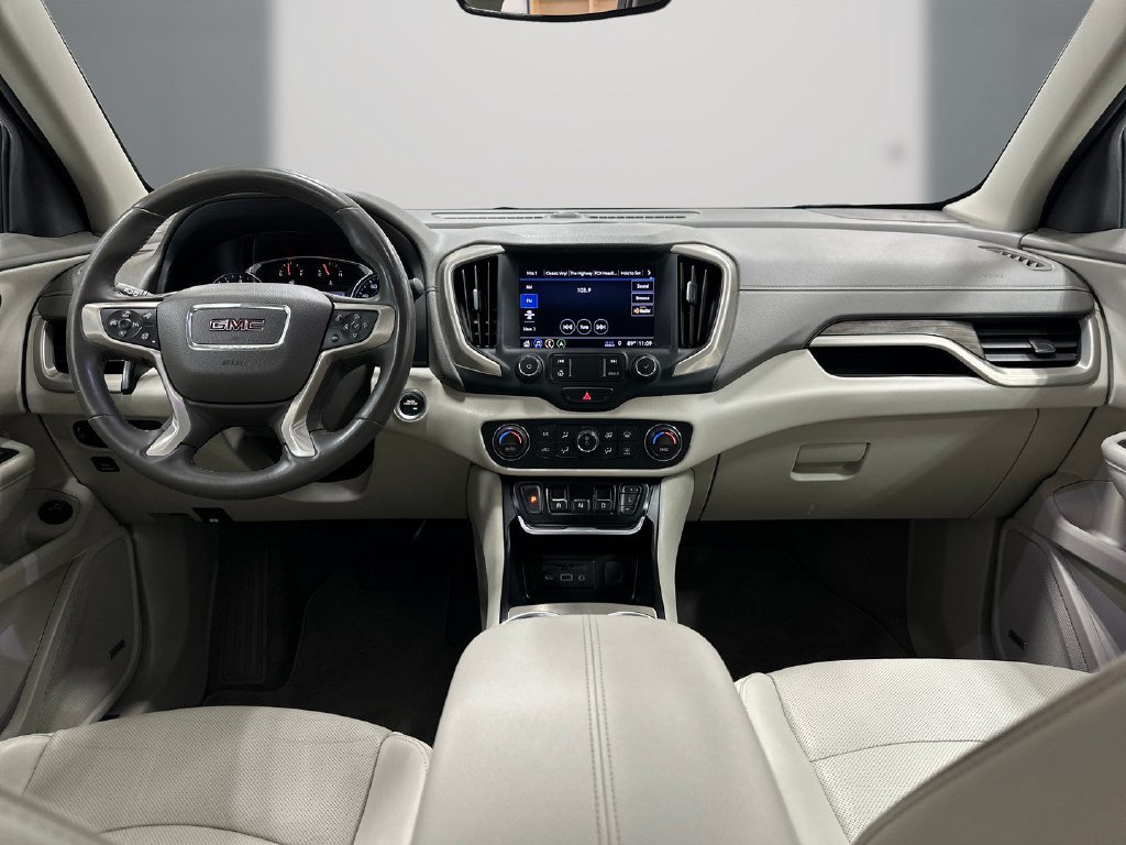 Used 2020 GMC Terrain Denali w/ Denali Premium Package FWD image 18