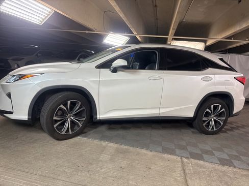 Used 2017 Lexus RX 350 AWD image 4
