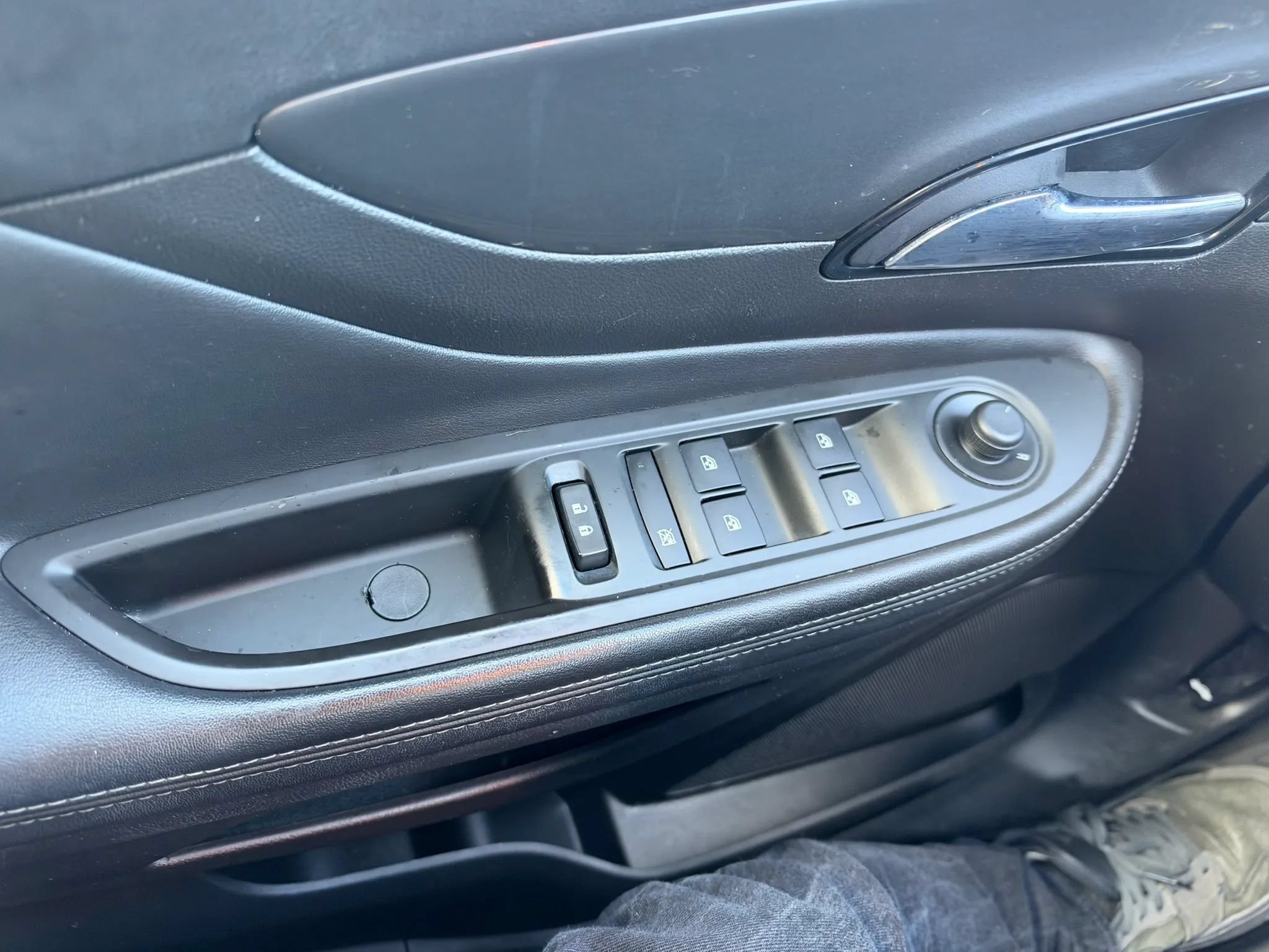 Used 2017 Buick Encore Preferred FWD image 17