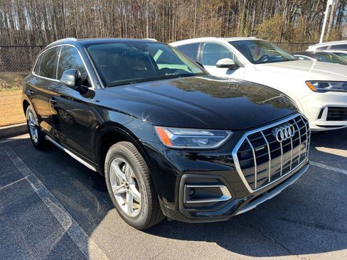 Used 2021 Audi Q5 Premium w/ Convenience Package image 3