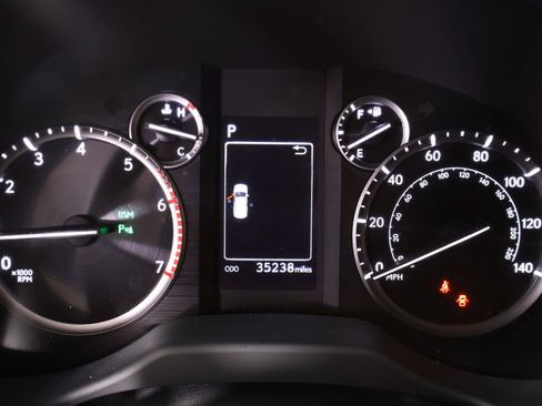 Used 2023 Lexus GX 460 Premium image 4