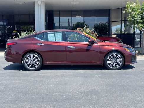 Used 2023 Nissan Altima 2.5 SL FWD image 3