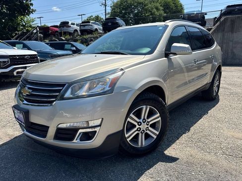 Used 2015 Chevrolet Traverse LT AWD/4WD image 2