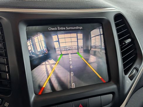 Used 2014 Jeep Cherokee Limited w/ Trailer Tow Group image 24