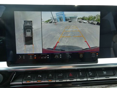 Certified 2025 Chevrolet Silverado 1500 LTZ AWD/4WD image 32
