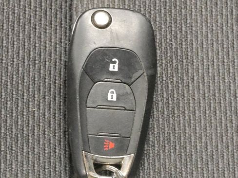 Used 2018 Chevrolet Cruze LT image 32