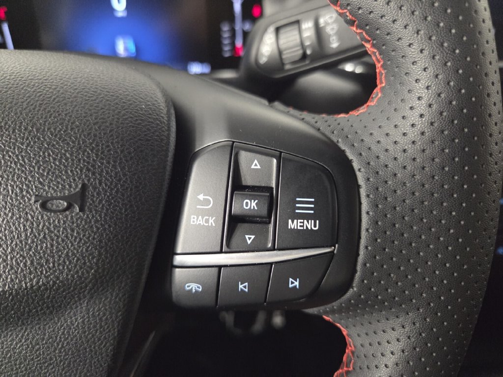 Used 2023 Ford Escape ST-Line w/ Tech Pack #1 FWD image 17
