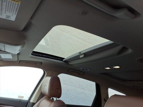 Used 2018 Buick Enclave Avenir image 16