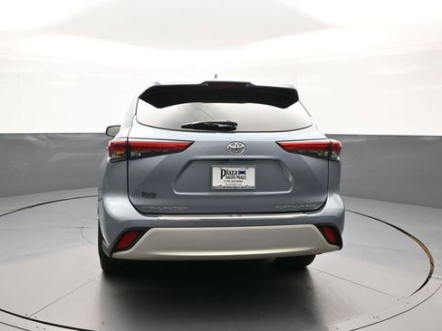 Certified 2020 Toyota Highlander Platinum w/ Preferred Accessory Package AWD/4WD image 7