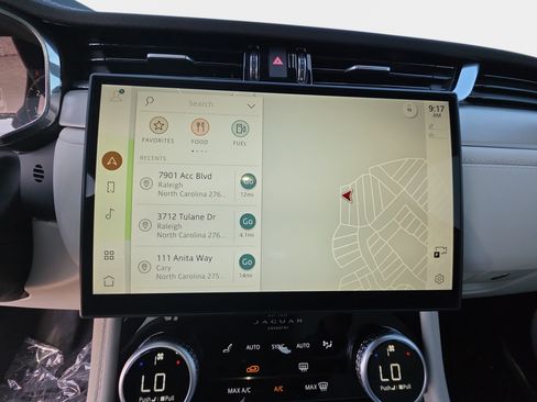 Used 2025 Jaguar F-PACE R-Dynamic S AWD/4WD image 23