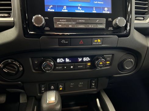 Used 2024 Nissan Frontier SV w/ Technology Package AWD/4WD image 25