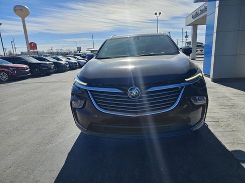Used 2024 Buick Enclave Premium image 8