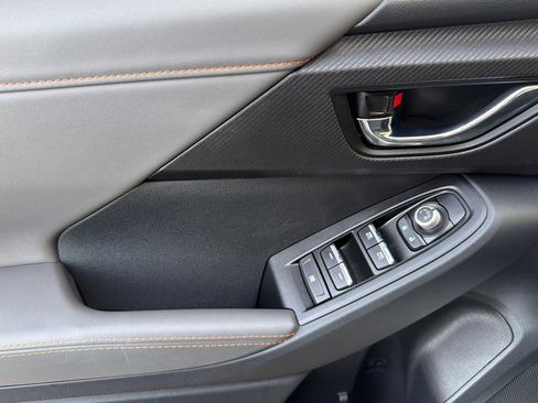 Used 2025 Subaru Crosstrek 2.5i Limited w/ Crosstrek Mirror Package image 11