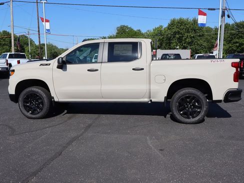 New 2026 Chevrolet Silverado 1500 Custom Trail Boss w/ LPO, Dark Essentials Package AWD/4WD image 18