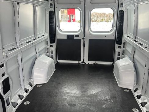 Used 2023 RAM ProMaster 2500 image 18