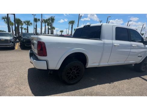 Used 2025 RAM 2500 Limited AWD/4WD image 2