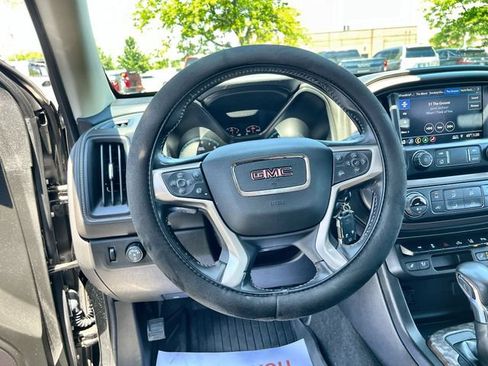 Used 2022 GMC Canyon Denali w/ Denali Black Edition Package AWD/4WD image 13