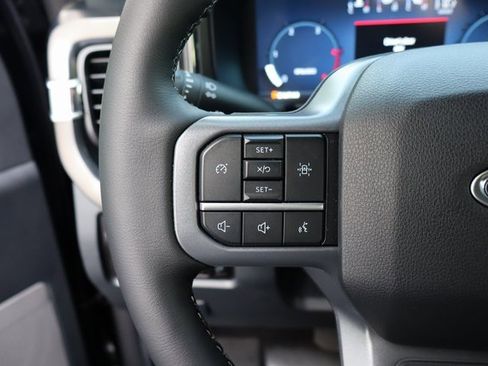 Used 2025 Ford F250 Lariat w/ Tremor Off-Road Package image 28