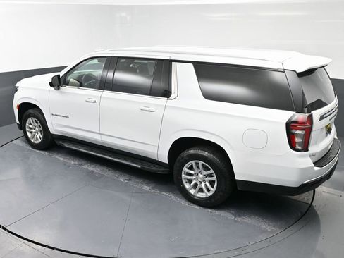 Used 2023 Chevrolet Suburban LT image 47