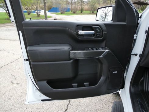 Used 2021 GMC Sierra 1500 AT4 w/ Technology Package AWD/4WD image 29