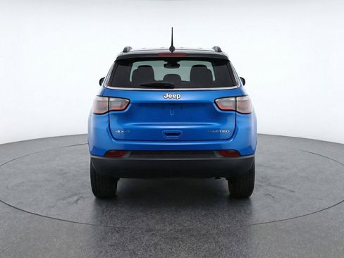 Used 2025 Jeep Compass Trailhawk image 7