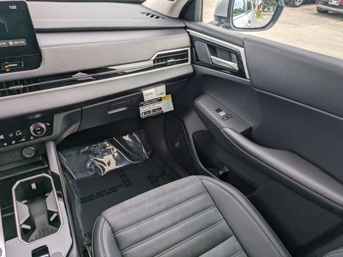 New 2026 Mitsubishi Outlander SE FWD image 17
