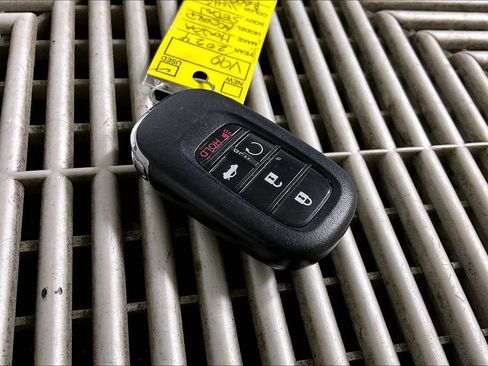 Used 2024 Honda Accord Touring image 11