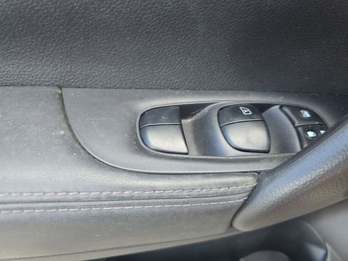 Used 2020 Nissan Rogue Sport SL image 17