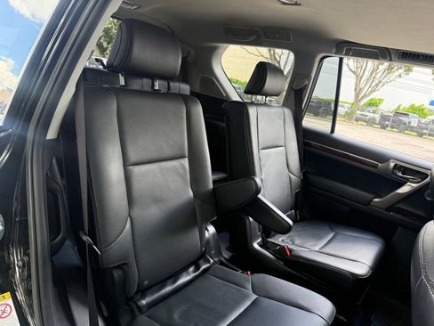 Used 2017 Lexus GX 460 Luxury AWD/4WD image 47